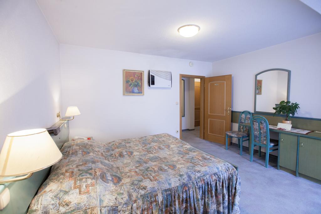 Sobe Krona Radovljica Quarto foto